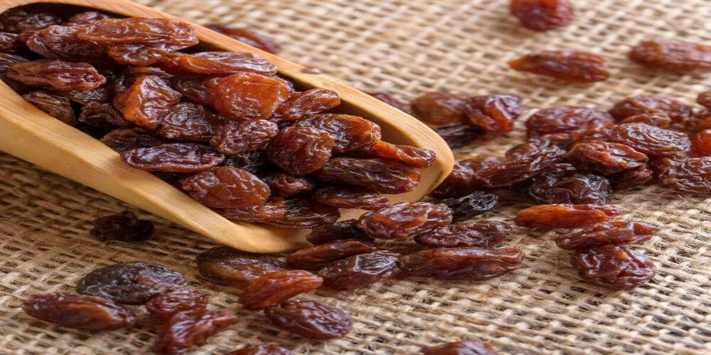 7 Health Benefits of Munakka (Raisin) in Your Daily Diet