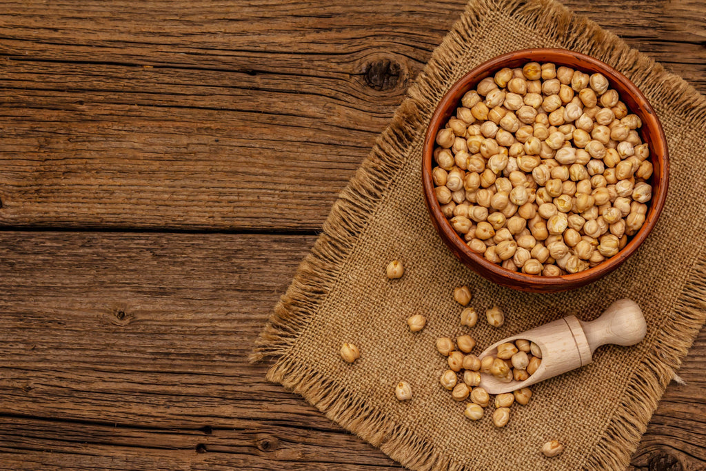 Health Benefits of Jaggery Coated Chana That One Must Know